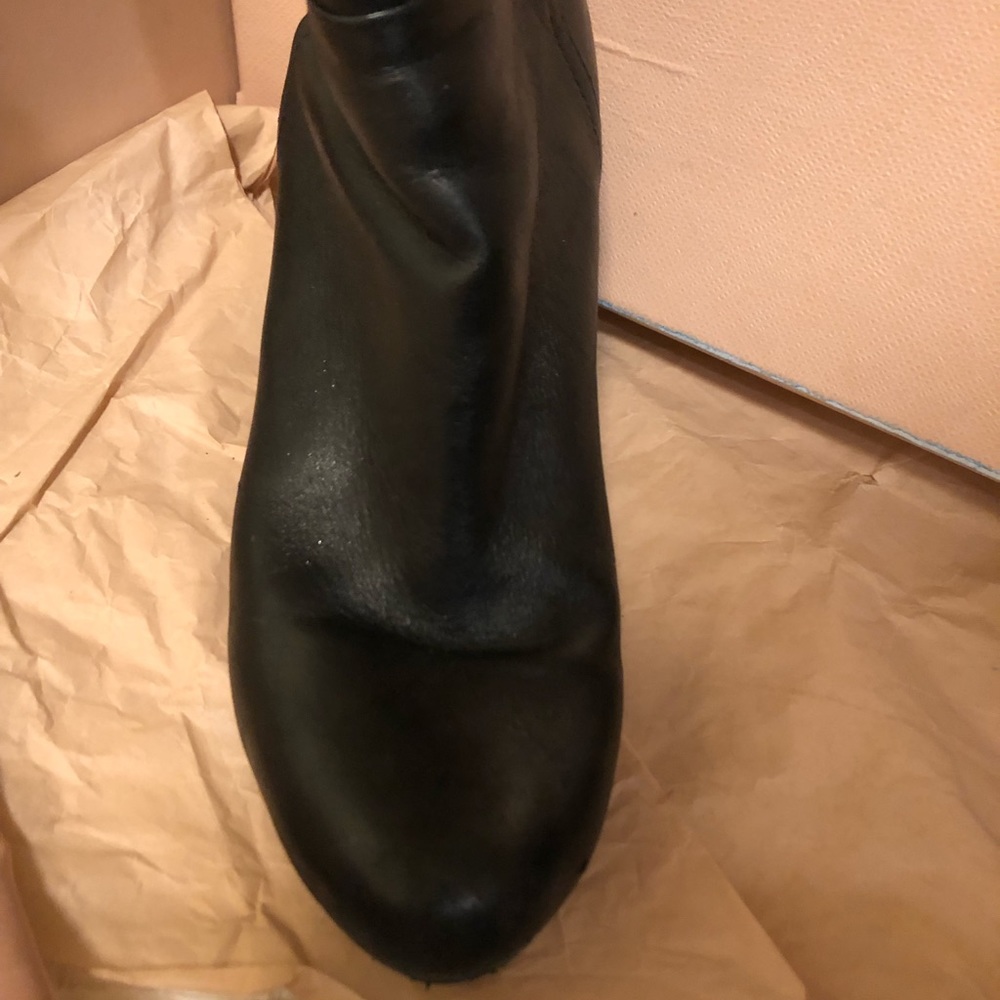 PRADA leather boots - Picture 2 of 3